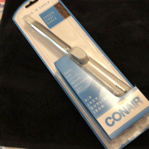 🦋Brand new curling iron🦋